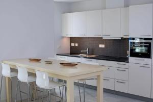 Sea View Three Bedroom Apartment - Marina Village