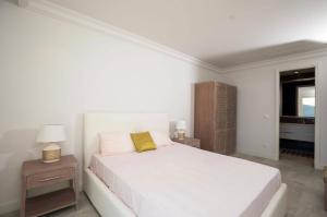 Sea View Three Bedroom Apartment - Marina Village