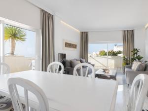 Pass the Keys Stunning beachfront Apartment in central Marbella