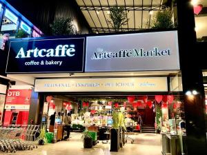 The Sunset Loft - World-class stylish 1 Bedroom Apartment