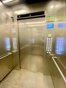 The Sunset Loft - World-class stylish 1 Bedroom Apartment