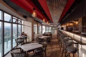 The Sunset Loft - World-class stylish 1 Bedroom Apartment