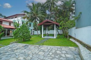 The Grand Bliss, Luxurious Modern Villa with Spacious Private Garden, Swimming Pool, Gym, and Free Wi-Fi