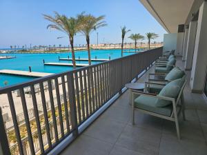 3 Bedroom Apartment Sea View at Vida Marina Hotel Residence, Marrassi north coast