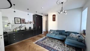 NEW! WARM and COSY apartment with private ENTRANCE and PARKING in a city center