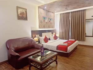 Hotel Waterfall Paschim Vihar Delhi