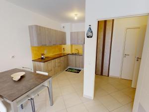 Appartements Charmant 2P Central, Terrasse, Parking, Piscine - Menton - FR-1-196-363 : photos des chambres