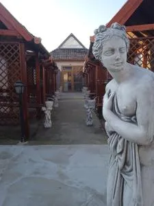 R4 Rolléder Apartman-ház - سيكلوس