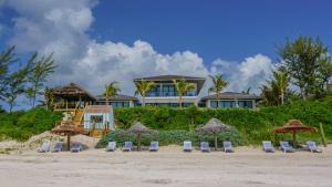 Luxurious Ocean Front Mansion in The Bahamas