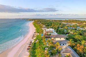 Luxurious Ocean Front Mansion in The Bahamas