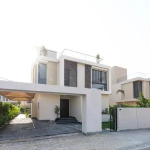 The Ape House - Badr