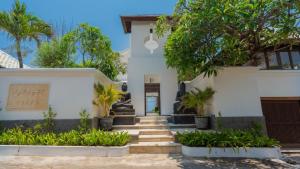 5BR exquisite haven of tranquility in Ketewel