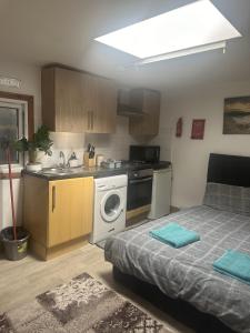 Leyton Orient Stduio Flat