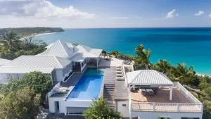 Modern 7BR villa with breathtaking panoramic views - Lowlands