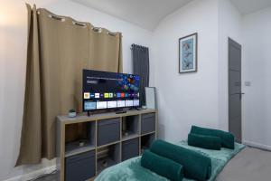 Spacious Studio Apartment In Cardiff City Centre