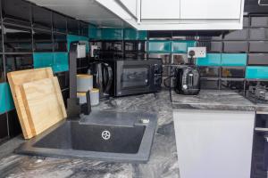 Spacious Studio Apartment In Cardiff City Centre