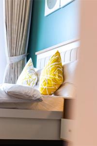 Sky View, Furnished, FreeParking