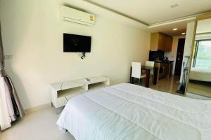 Laguna Maldives Pool View