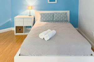 Miami Beach Apartments by MiaRentals