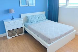 Miami Beach Apartments by MiaRentals