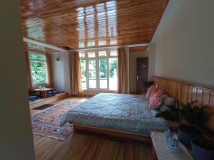 The Alpine Jungle Stay