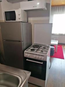 Cozy 1-bdrm apt in Dubec, ideal for work or study