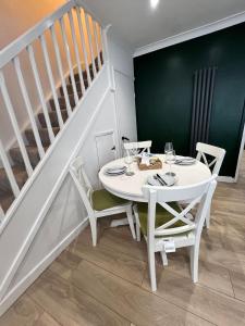 KILEX House - Monthly stay 3 bed Bike store Contractors