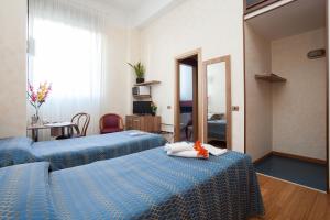 Twin Room with Kitchenette