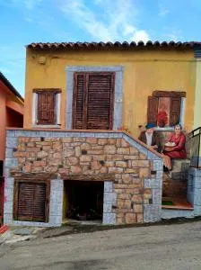 Sotza’s Little House - Mamone