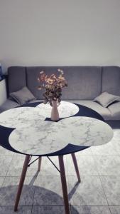 Ni & Na Apartment semi basement