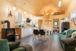 Domek Pan Modrzew - Slow - Hamaki - Chill - ogrodzony teren Pet Friendly