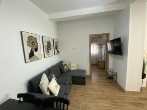 Bajo el mar junto al puerto