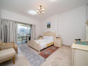 Spacious 4 Bedroom Marina Oasis