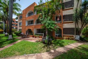 Depa frente a plaza las Americas Cancun