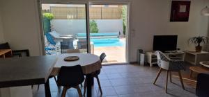 Maisons de vacances Maison contemporaine avec piscine proche mer : photos des chambres