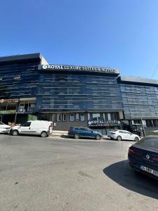 Royal Luxury Hotels Suites