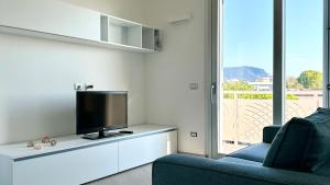 M412 - Marcelli, trilocale con terrazzo e posto auto