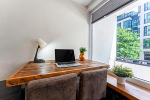 oompH Warsaw Central Apartment