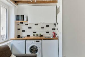 Studio 5mn walk from Oberkampf metro station