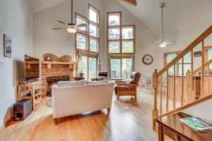 Peeking Pines A-Frame Cabin in Bryce Resort! - Mathias