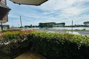 Beautiful studio with terrace - harbour view - 乌伊斯特勒昂