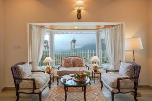 SaffronStays Cottage Aaraish-3BR Mukteshwar stone villa-verandahs, suites & trails near orchards, waterfalls & Tandi village