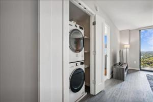 National at Rosslyn Towers