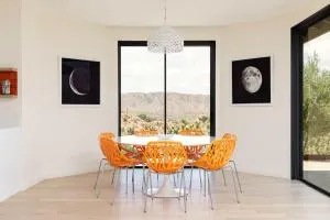 Modern Mosaics- Joshua Tree Chef Home On Hill Spa - يوككا فالي