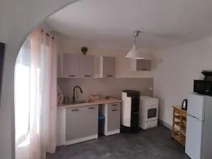 Jolie maison de bourg tout équipée 10km d'Ambert - Vertolaye