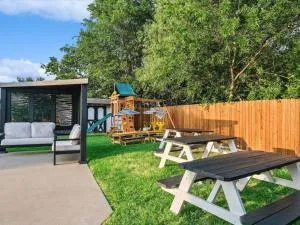 Modern 5BR Mountain View W Pool, Fire Pit, 16 Ppl - 邓肯维尔