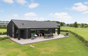 3 Bedroom Beautiful Home In Haderslev