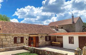 1 Bedroom Lovely Home In Medvida