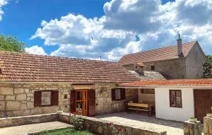 1 Bedroom Lovely Home In Medvida - Medviđa