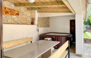 1 Bedroom Lovely Home In Medvida 